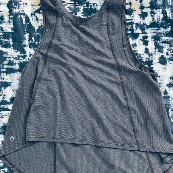Lululemon Tank top Sz. 2 - Picture 1 of 3